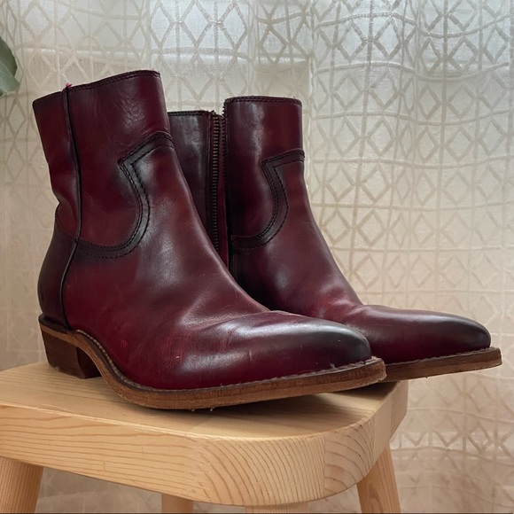 Frye Shoes - FRYE “Billy” side sip ankle boot Sz 8 Cherry